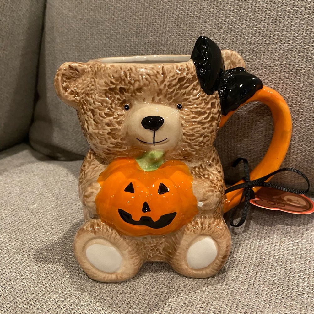 New Halloween Bear Mug with Pumpkin